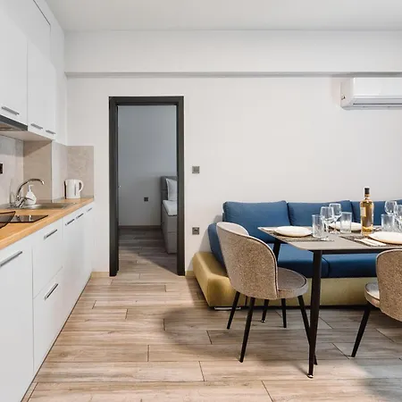 Marina Bay Kraymorie Apartment *