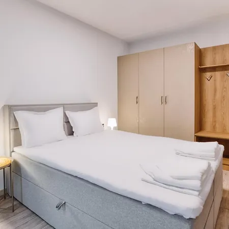 Apartment Marina Bay Kraymorie